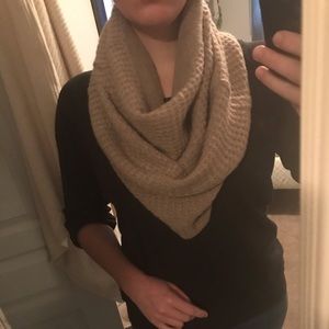 Slouchy infinity scarf